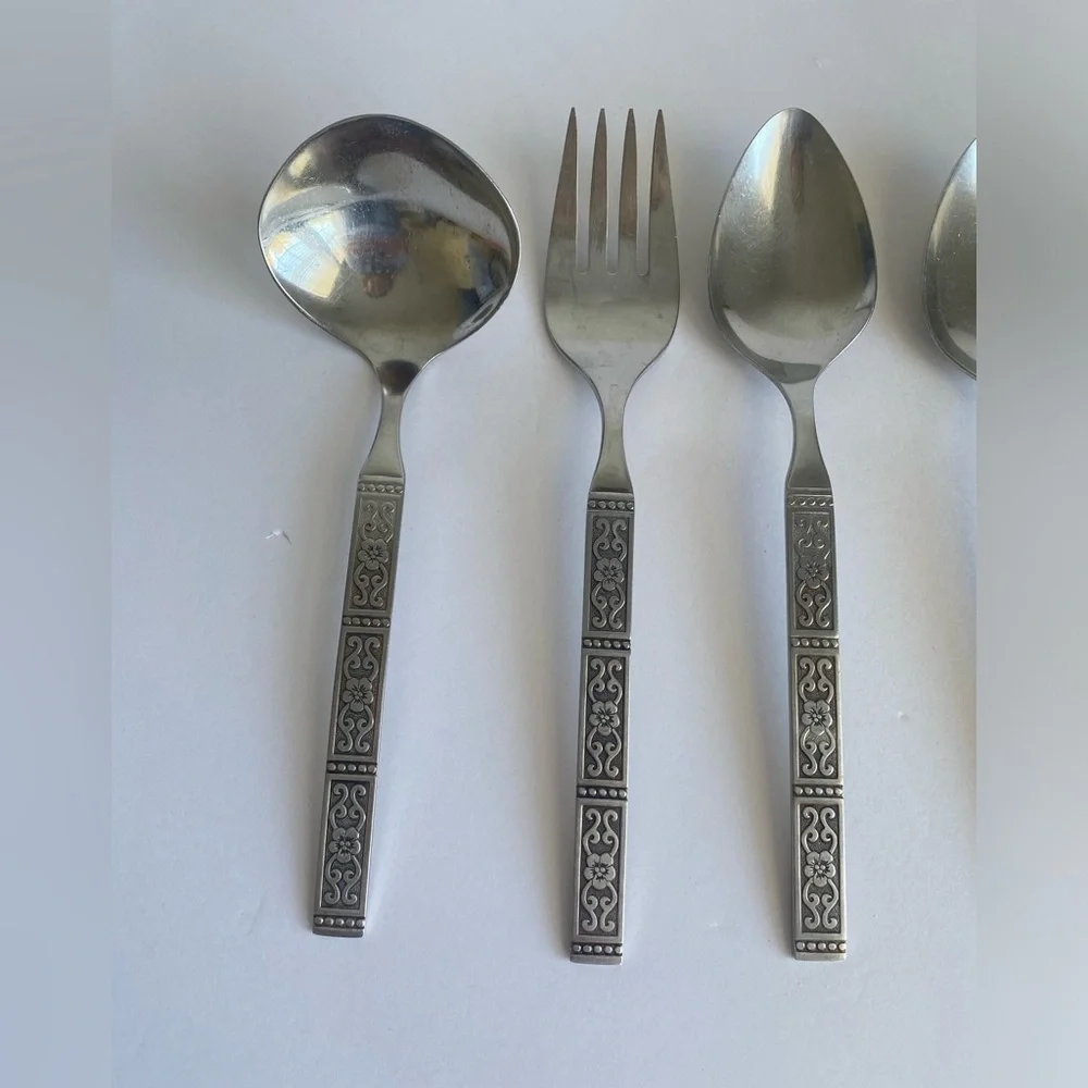 MCM 6‎ Pc Oneida Community Isabella Stainless Serving Set Utensils Flowers Dot